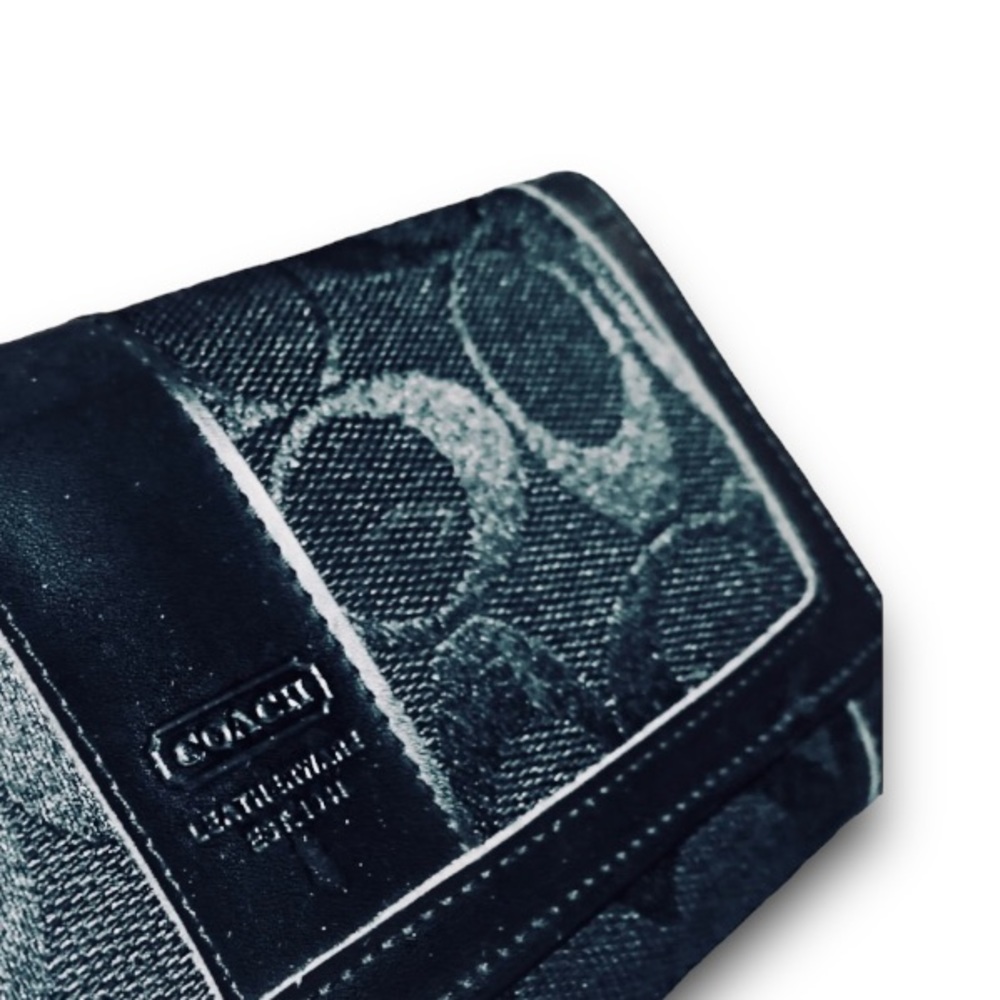 Coach Clutch / Wallet • Black Monogram Signature Tri-Fold Bag - Picture 2 of 7